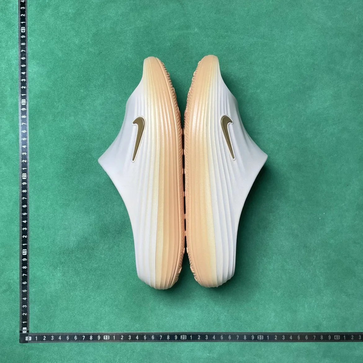 NIKE 6BD 时尚舒适防滑防磨一字拖鞋