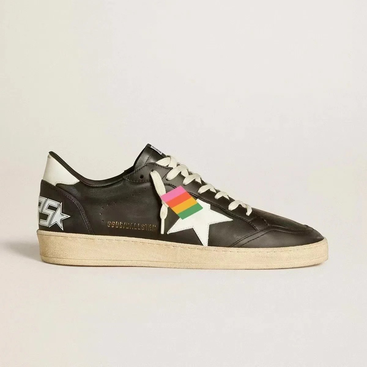 4 White Black