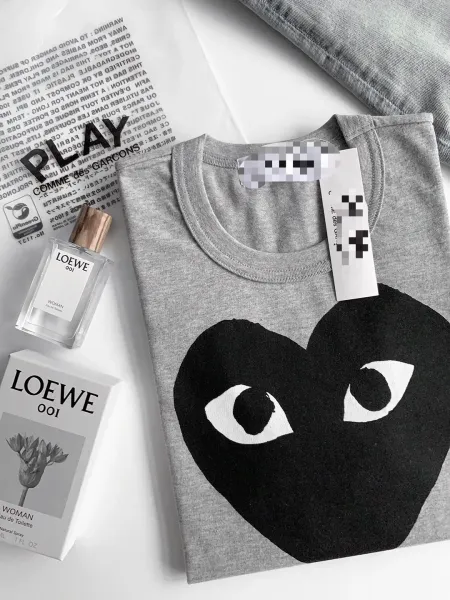 Play Comme des Garçons Three Hearts Navy T-Shirt - 11