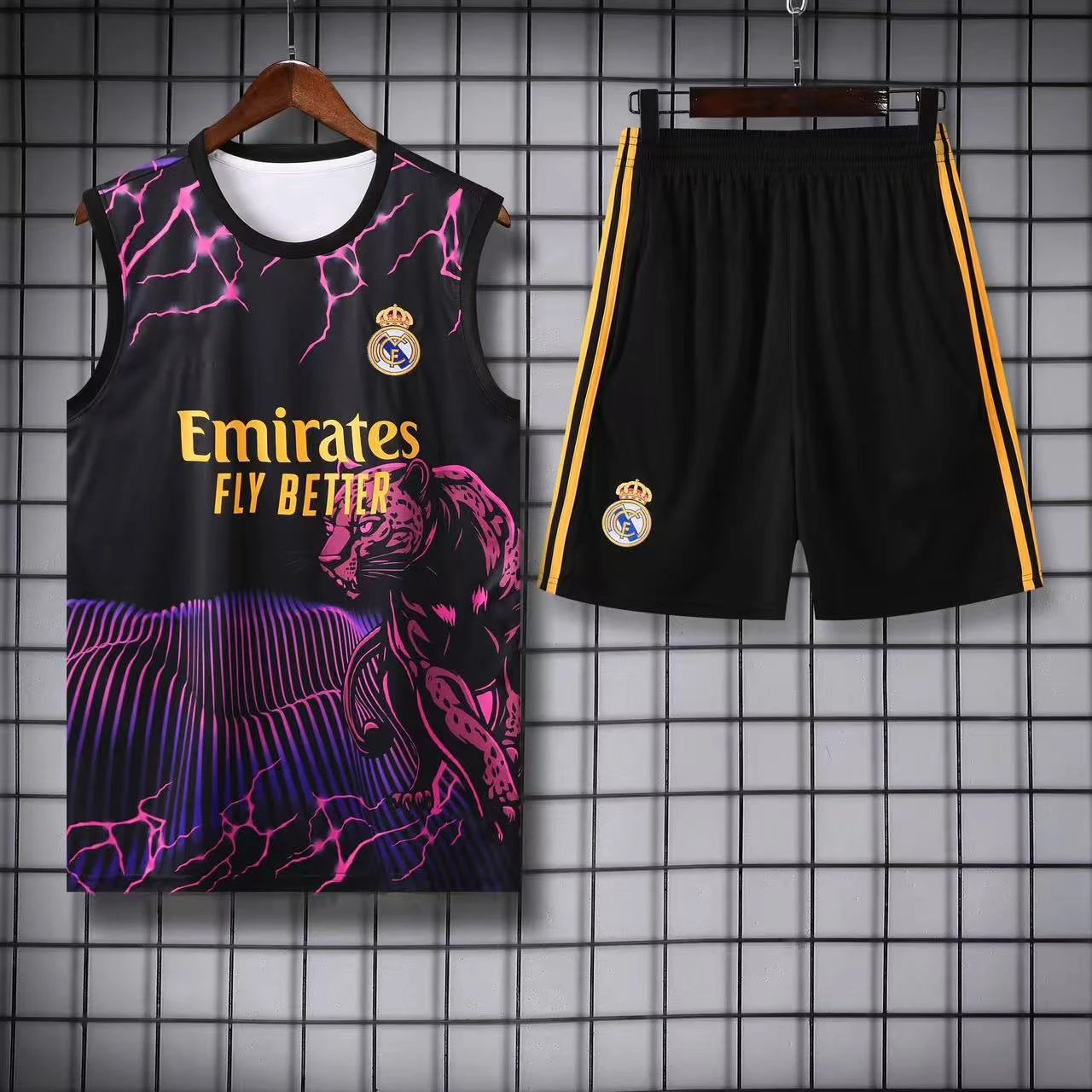 Paris Saint-Germain Matching Sets Football Training Vest and Shorts Set — 2425 Real Madrid black and pink