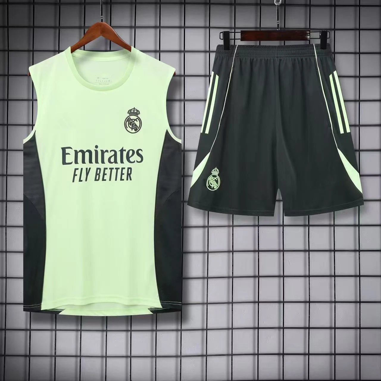 Paris Saint-Germain Matching Sets Football Training Vest and Shorts Set — 2526 Real Madrid light green