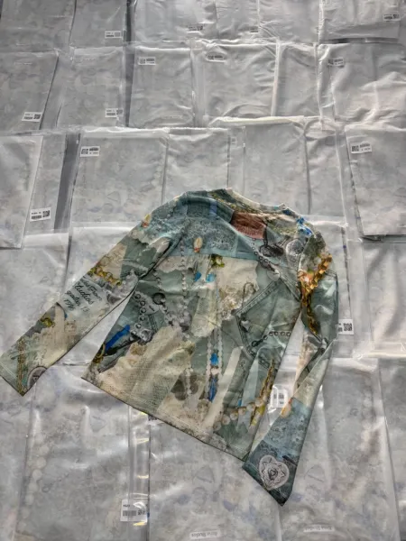 Design Long Sleeve Graphic Print Top in Pastel Multicolor - 4