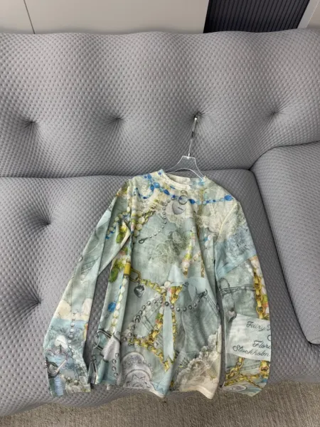 Design Long Sleeve Graphic Print Top in Pastel Multicolor - 1