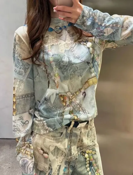 Design Long Sleeve Graphic Print Top in Pastel Multicolor - 12