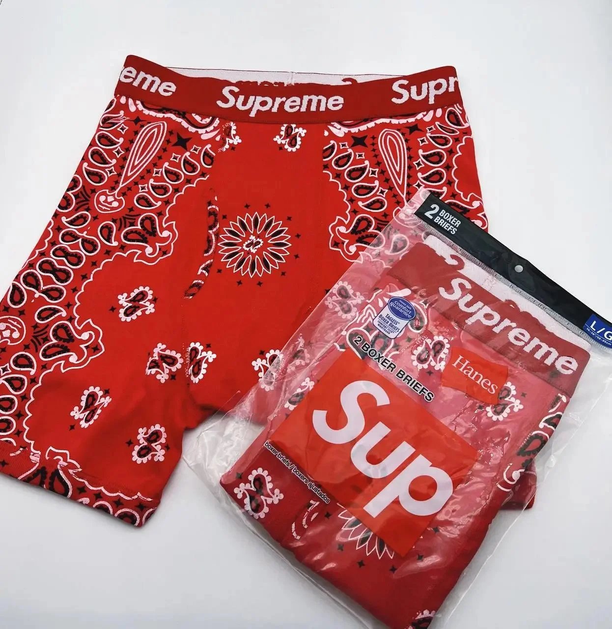 SU Cashew Red Bandanna red: SIZE S