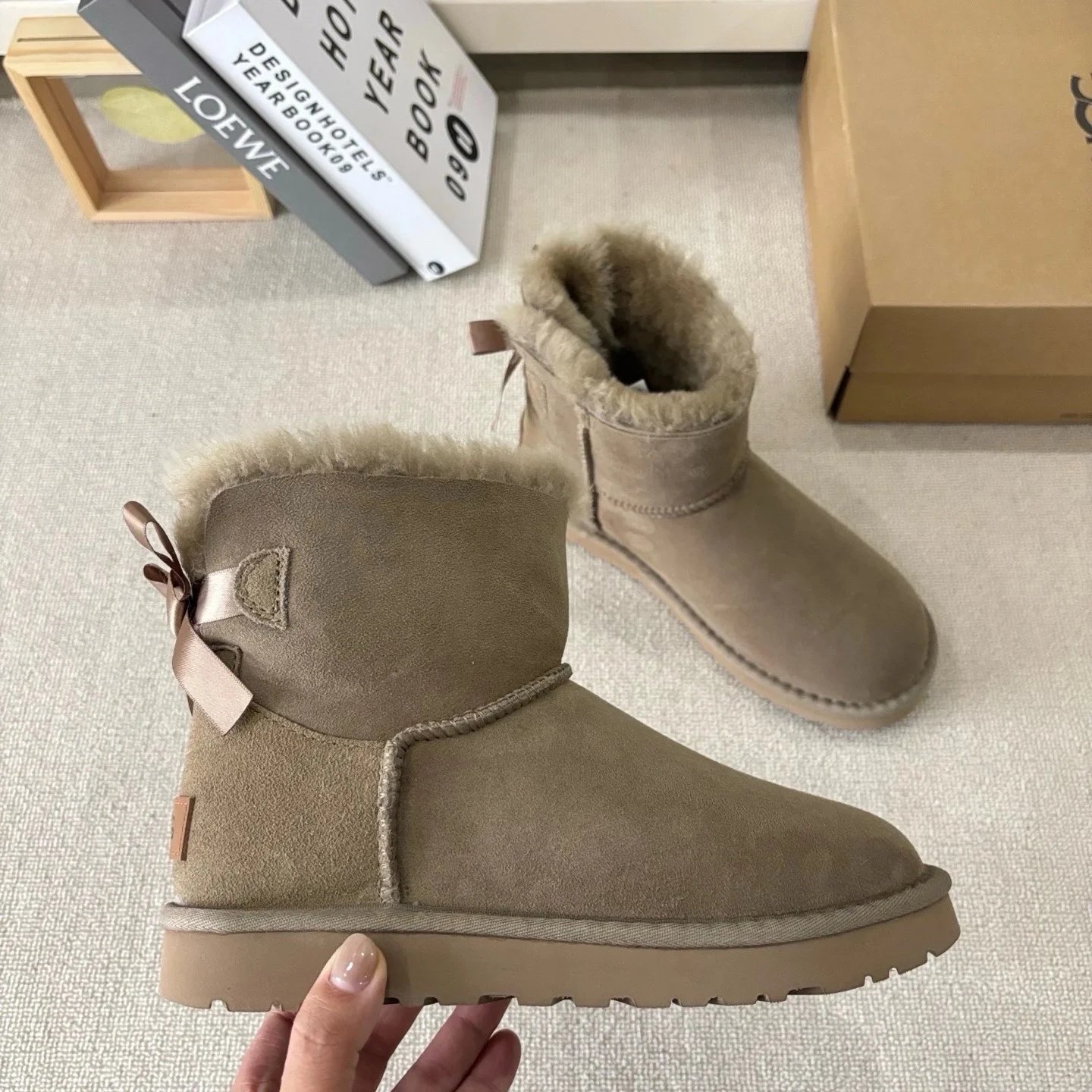 Bowtie Uggs (girl sizing)