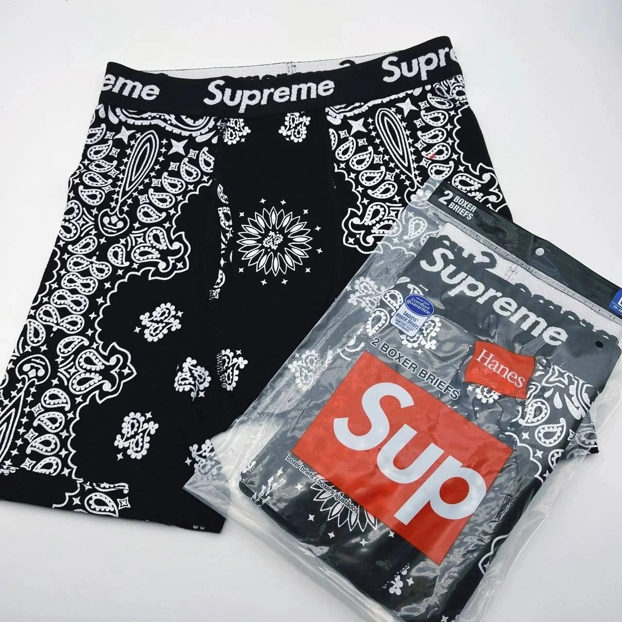 SU Cashew Flower Black Bandanna Black: SIZE XXL