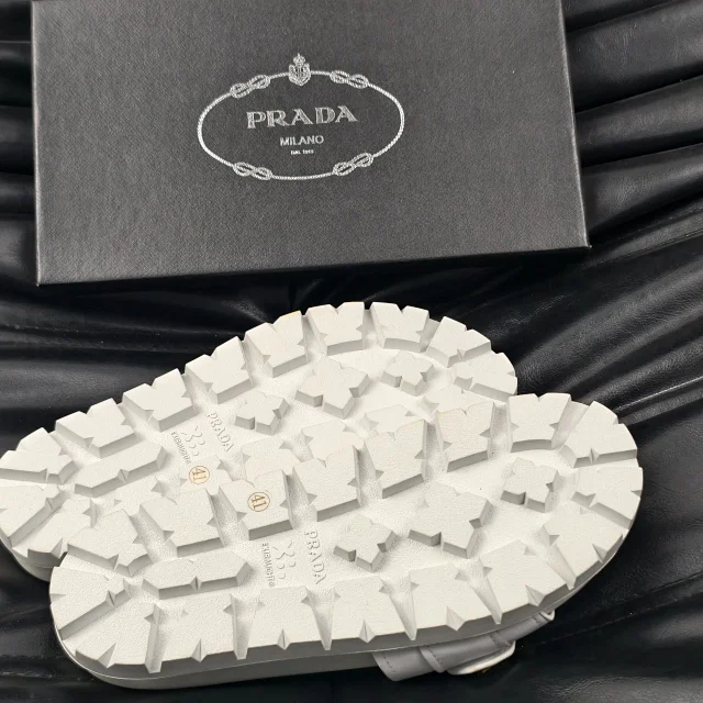 Prada Sandals Logo Detail Slide product detail image 10