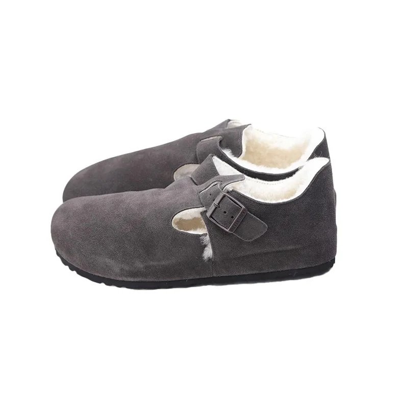 Dark gray with fleece lining, fully wrapped