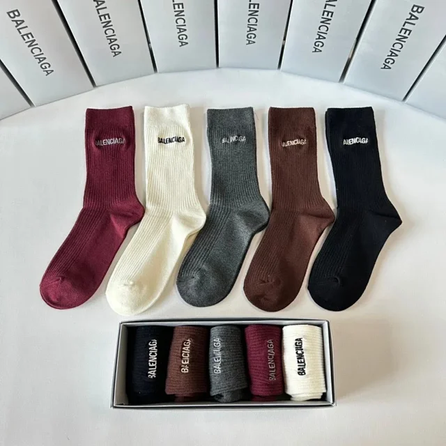 Chanel Socks Ribbed Logo Crew product detail image 31