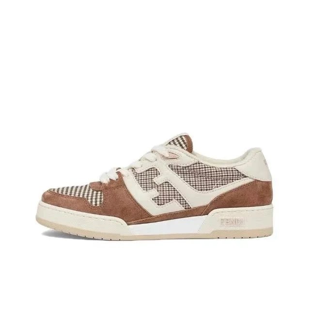 8E8252AKXXF1IE4 White-brown