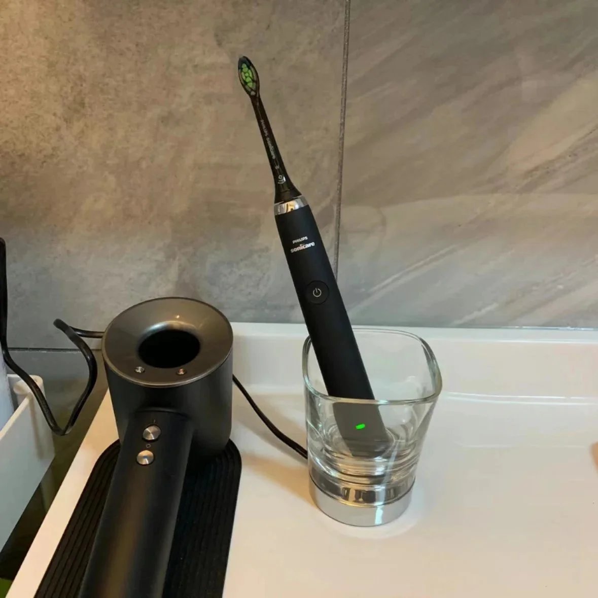 Philips Sonicare Black Electric Toothbrush