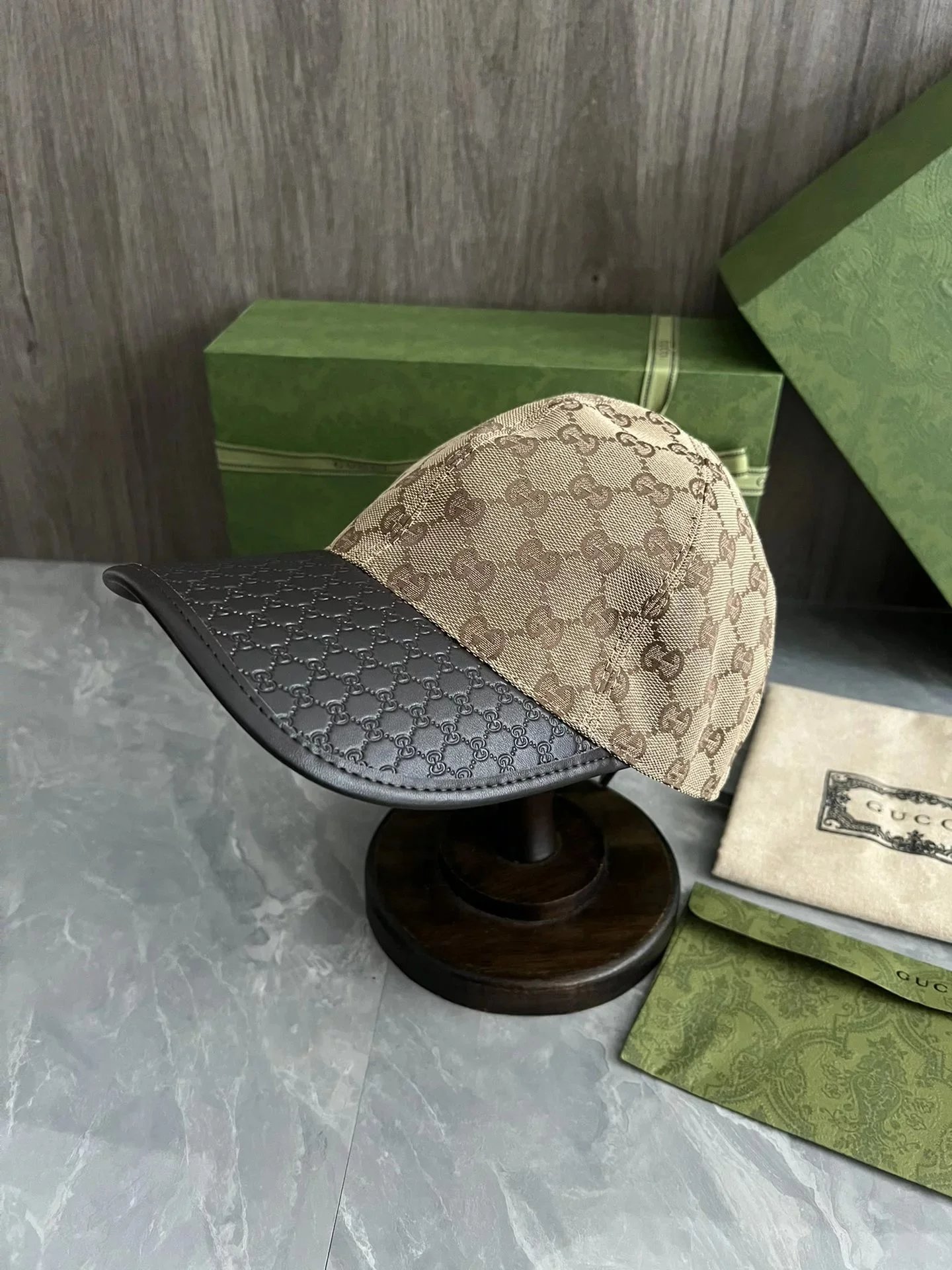 Gucci Beige and Black Baseball Cap