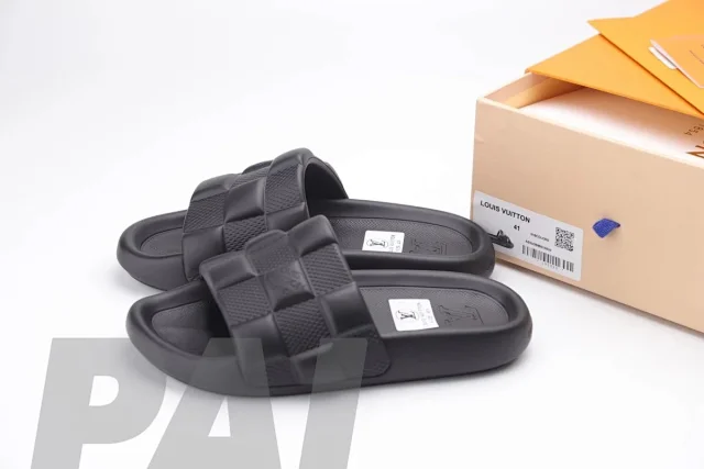 Louis Vuitton Sandals Pool slide mules with monogram strap product detail image 1