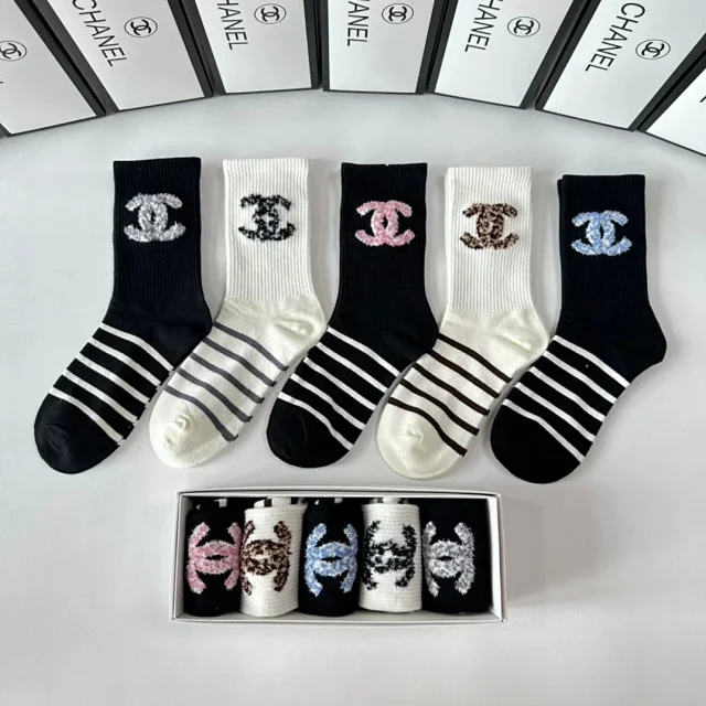 Chanel Socks Ribbed Logo Crew product detail image 39