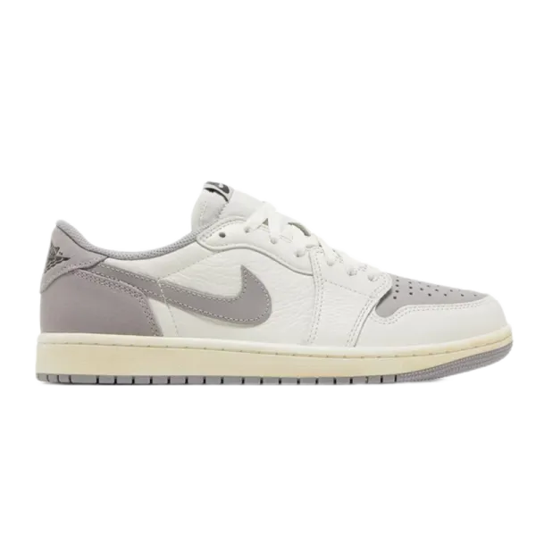 Air Jordan 1 Low OG 'Lucky Green' Sneakers - 13
