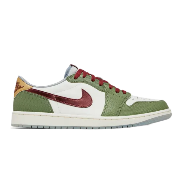 Air Jordan 1 Low OG 'Lucky Green' Sneakers - 22