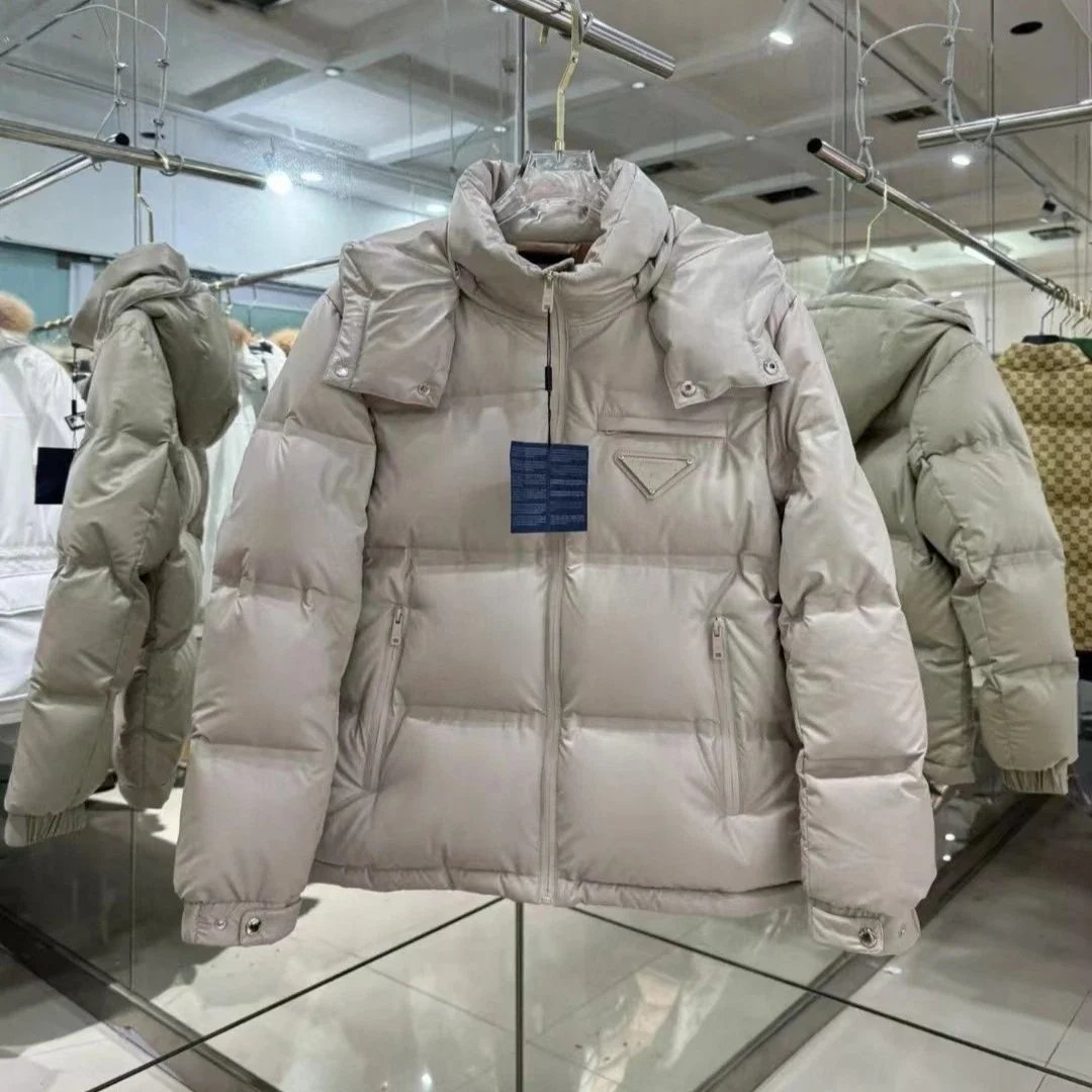 胸前三角标男女情侣可拆卸连帽羽绒服保暖夹克外套 - 134098