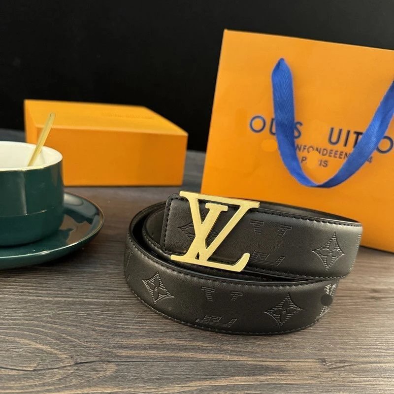 Deep printed gold buckle [complimentary hole punch]]