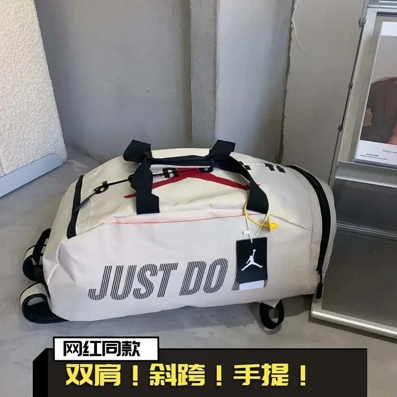 运动包健身包男女双肩包多功能训练包短途行李包单肩斜挎包篮球包 - 135693