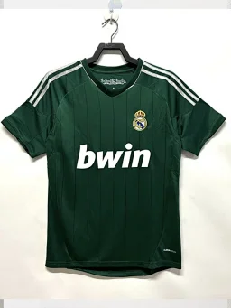 thumbnail for 【DX1】1718皇马球衣复古Ronaldo7号C罗贝克汉姆卡卡长袖红魔球迷版0708（号码定制不退不换）