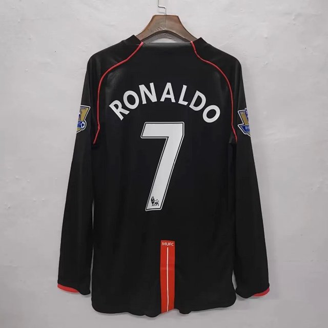 Real Madrid Retro Jerseys: seller detail photo 2