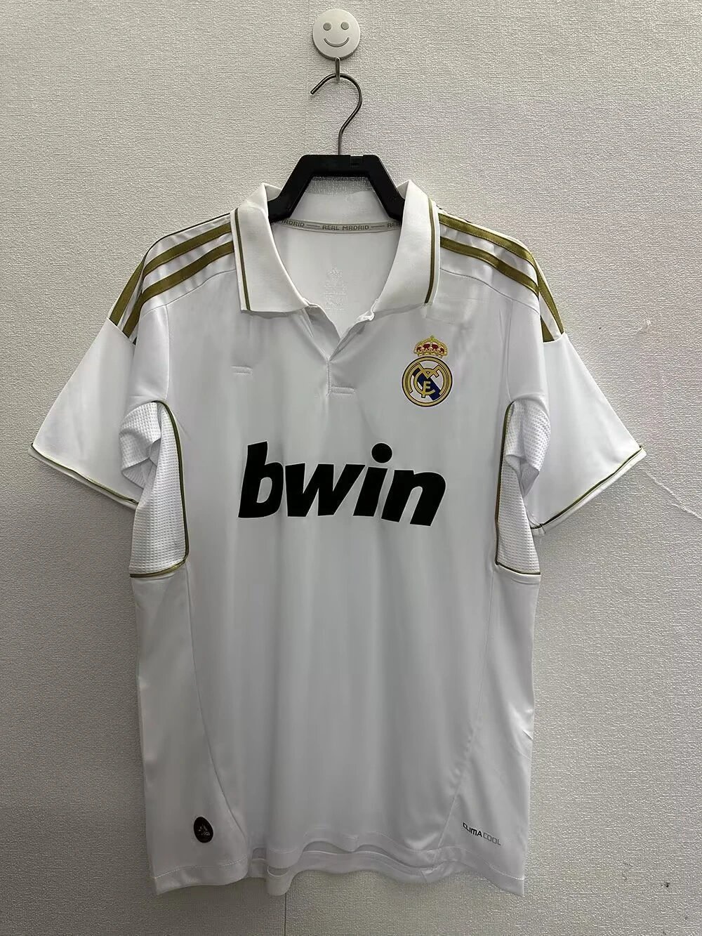Real Madrid Adidas 2011-12 Home Retro Jersey White/Gold (bwin)