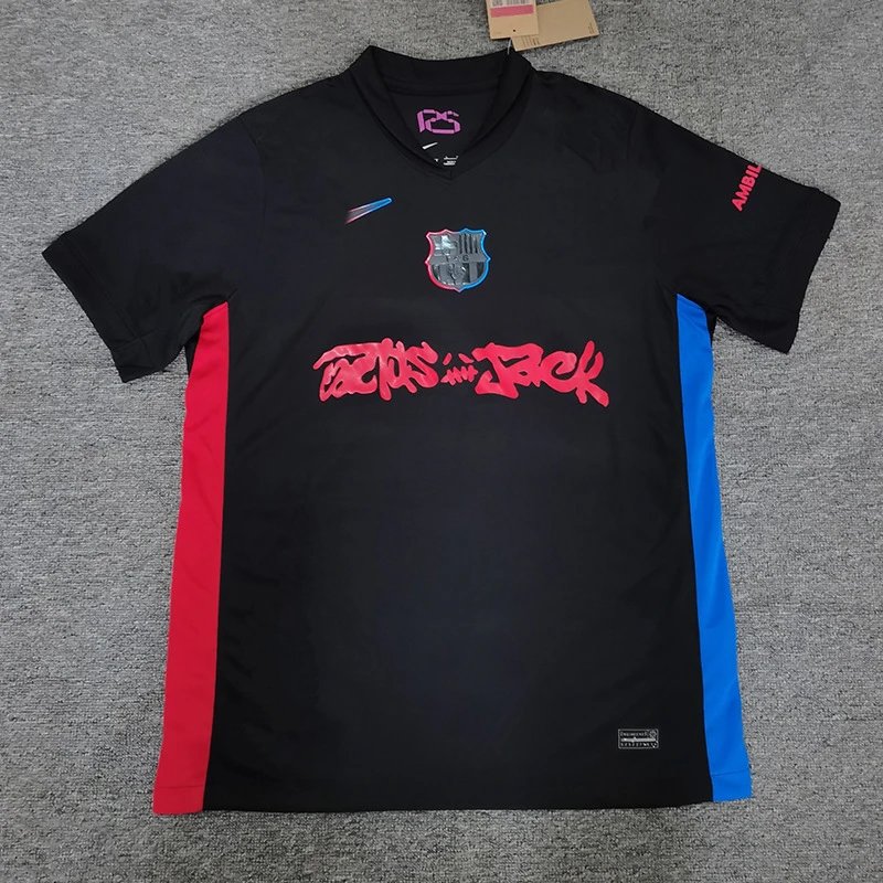 2425巴塞客场红色广告