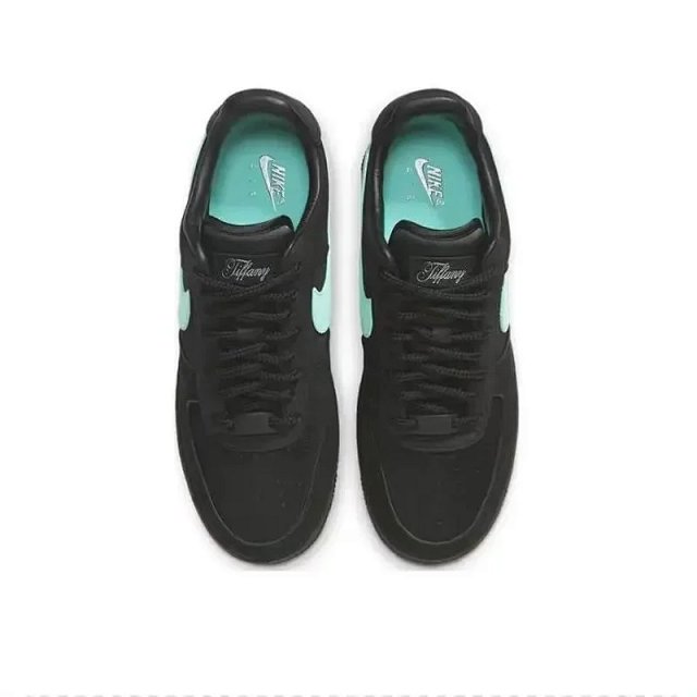 Nike Shoes: seller detail photo 5