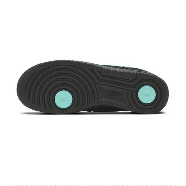 Nike Shoes: seller detail photo 7