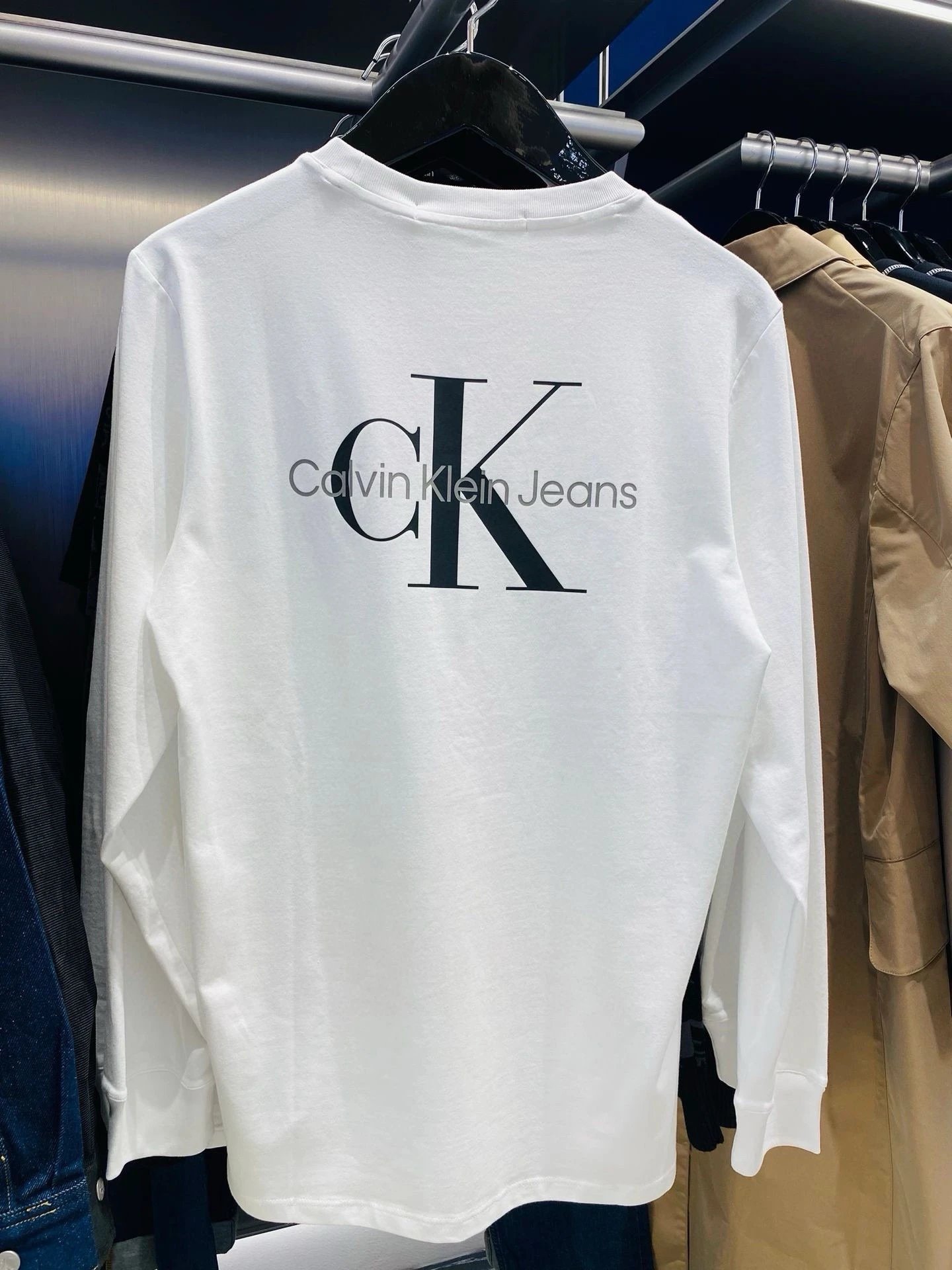 CK Minimalist Letter Print Long-Sleeve T-Shirt