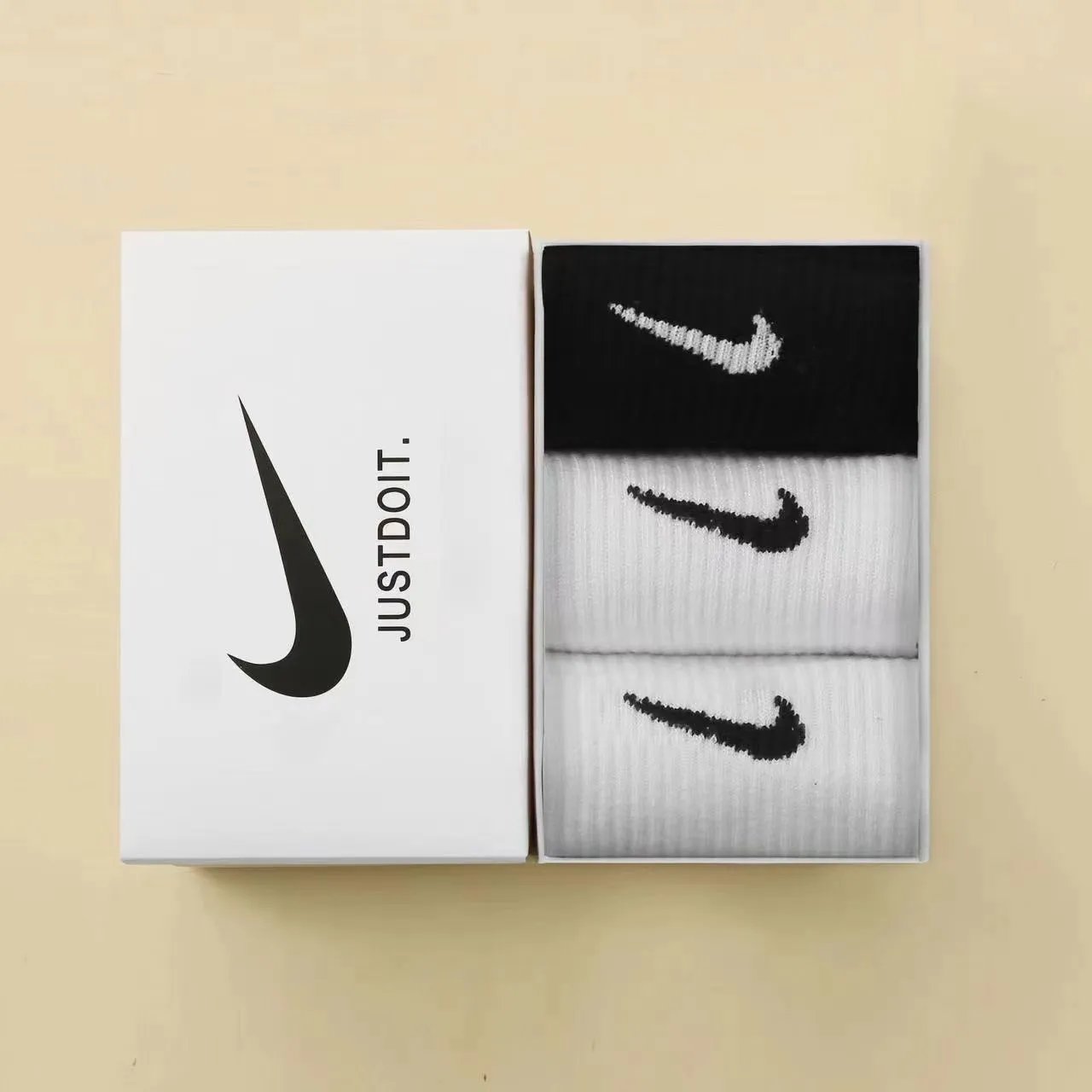 3 pairs [white+white+black]