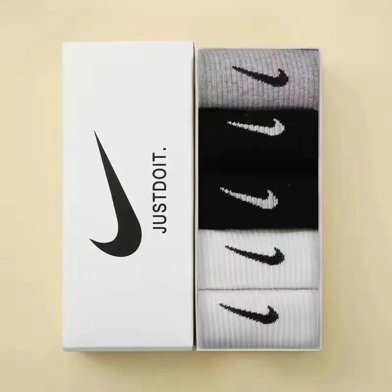 5 pairs [white+white+black+black+gray]
