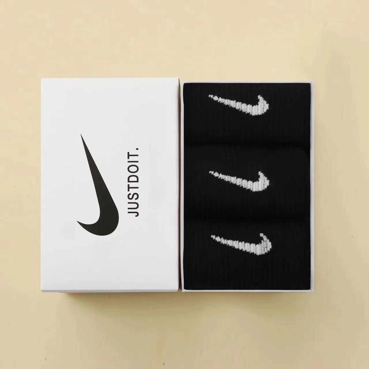 3 pairs [Black+Black+Black]