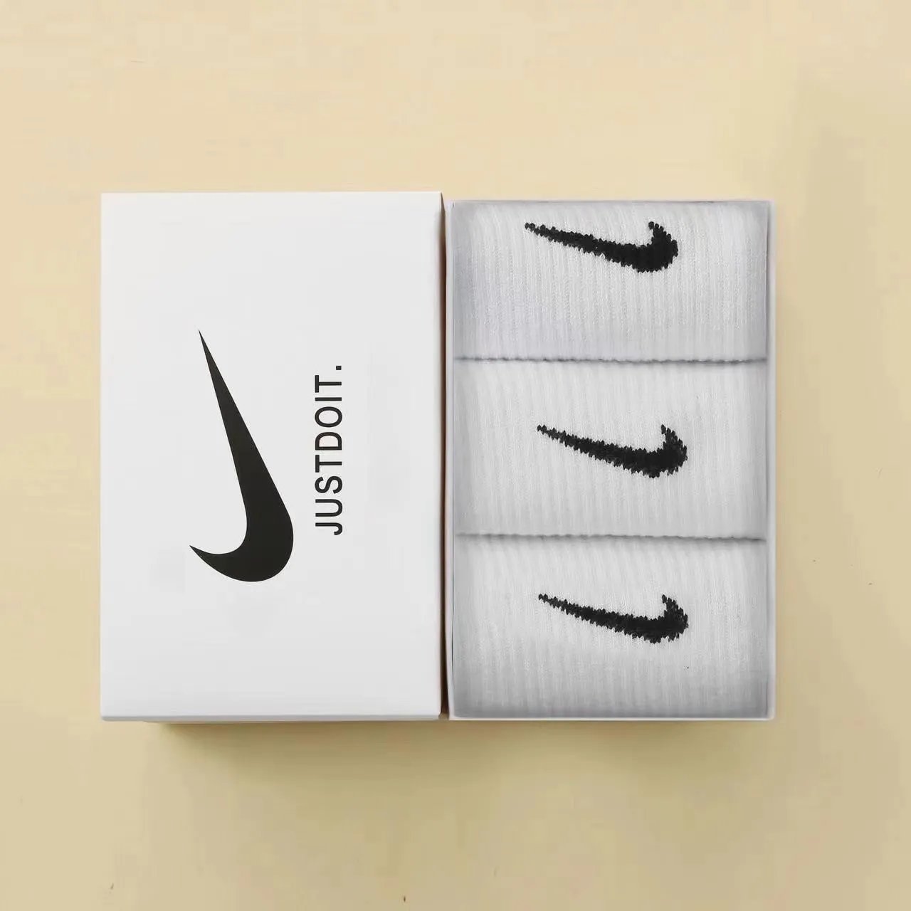 3 pairs [white+white+white]