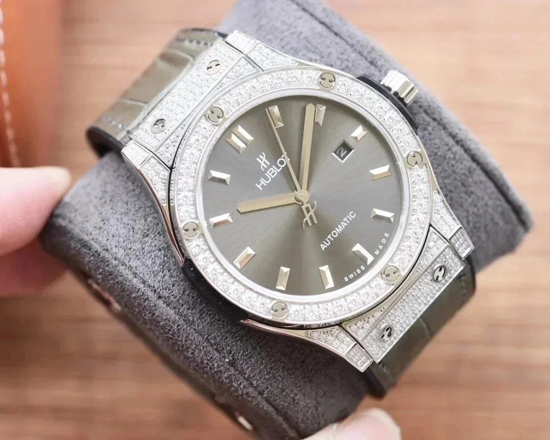 Hublot Classic Fusion Gray Aut