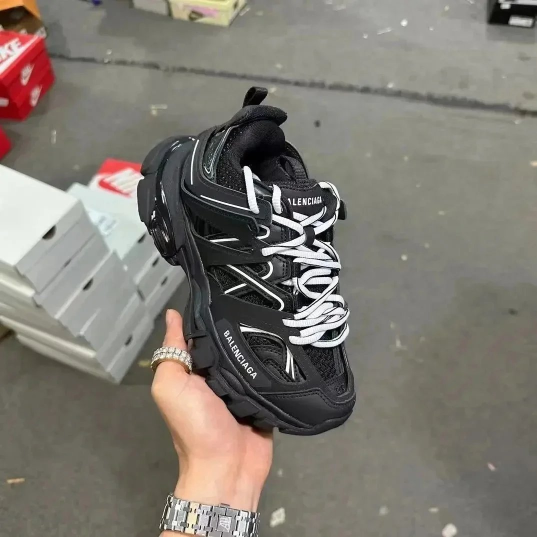 Balenciaga Track Black Casual 