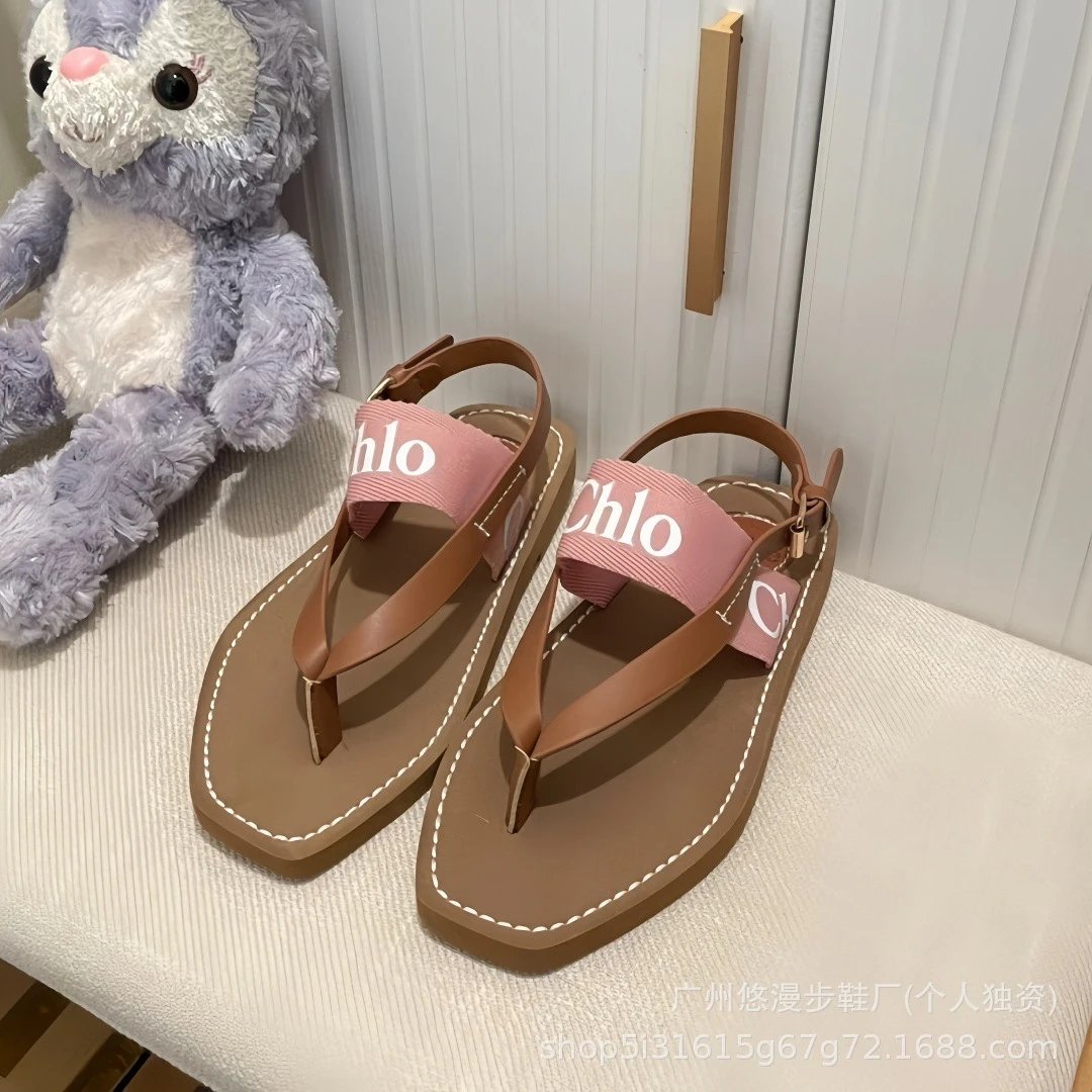 凉鞋粉