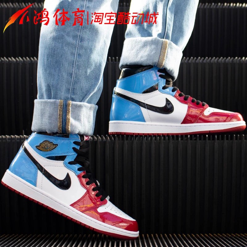 精品上新小鸿体育 Air Jordan 1 AJ1红蓝漆皮拼接 警灯 篮球鞋 CK5666-100