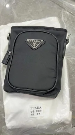 thumbnail for K2 67860 stock waist bag look at the picture is not returned or exchanged The picture is taken and the picture is real