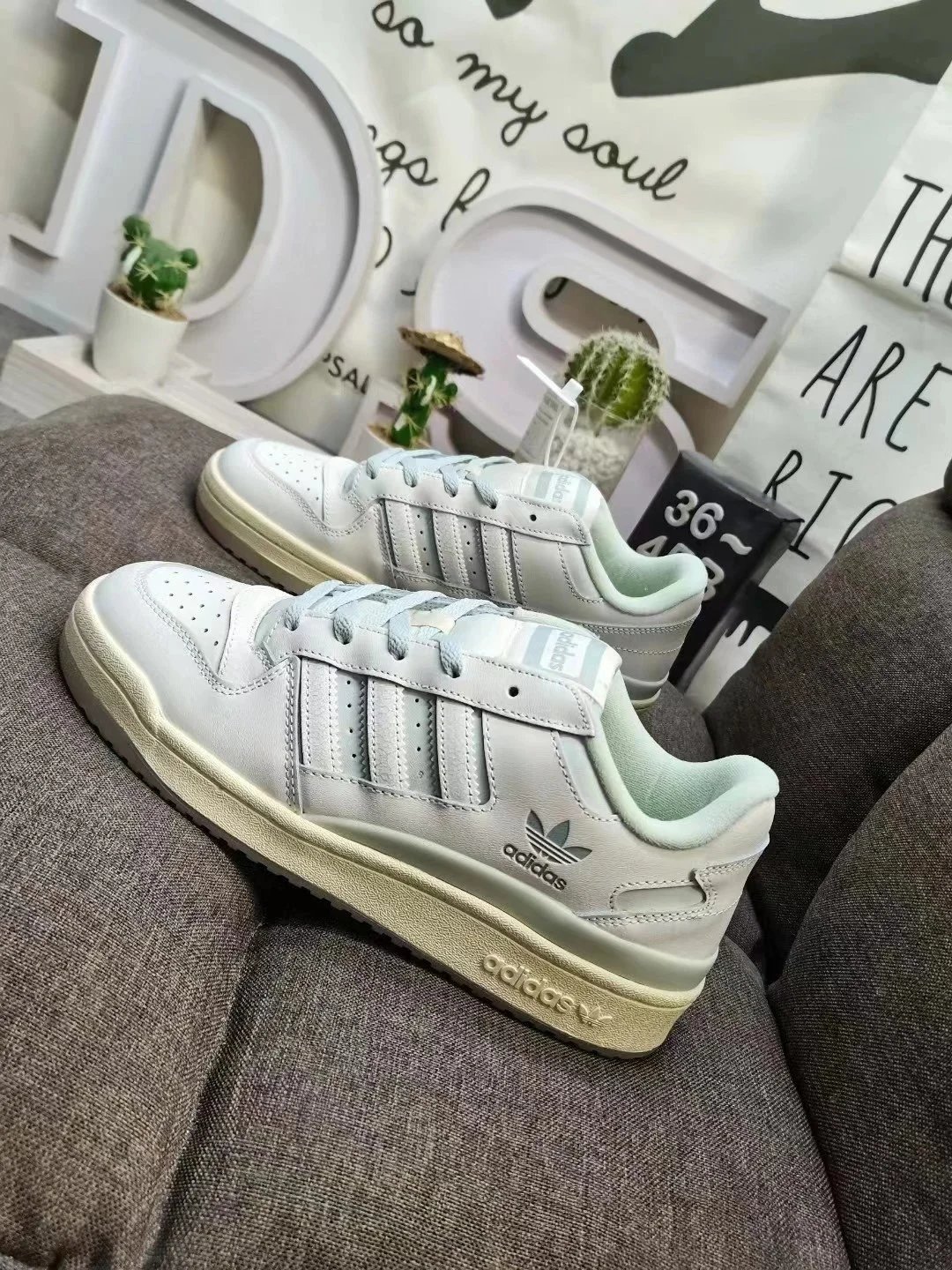 Forum 84 White Green (Fashion Style)