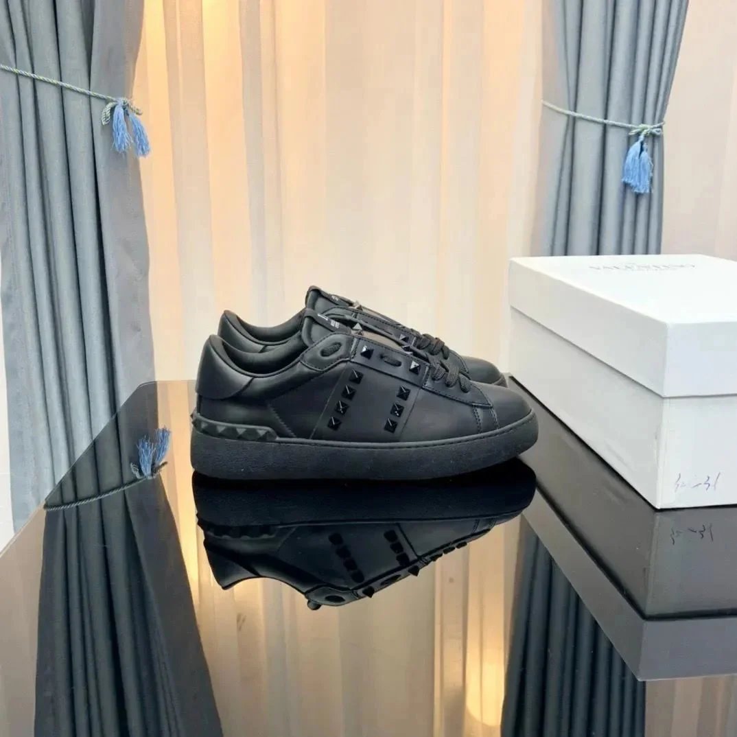 All Black Spiked Studs (Correct Version)