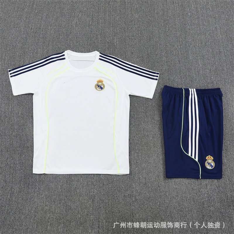 Various Football Jersey and Shorts Sets - 46/49