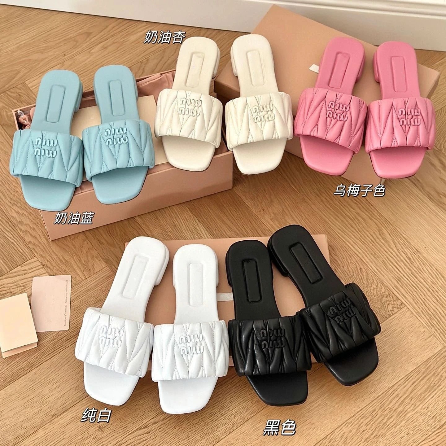 Amiu’s sheepskin pleated square-toe one-word sandals women’s summer letter flat-soled casual slippers retro style