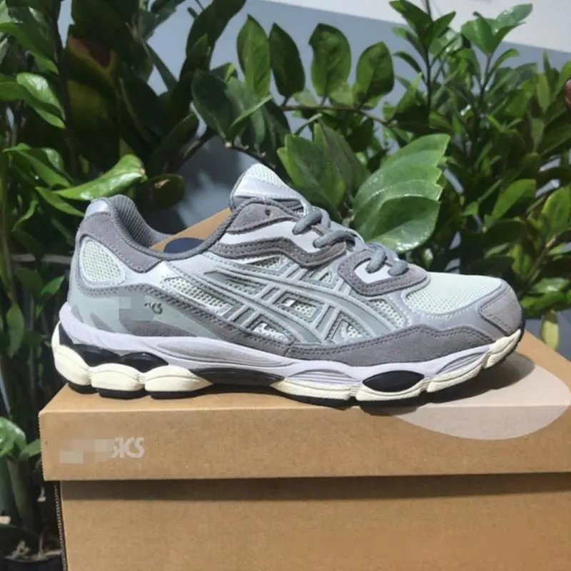 Grey Light Green