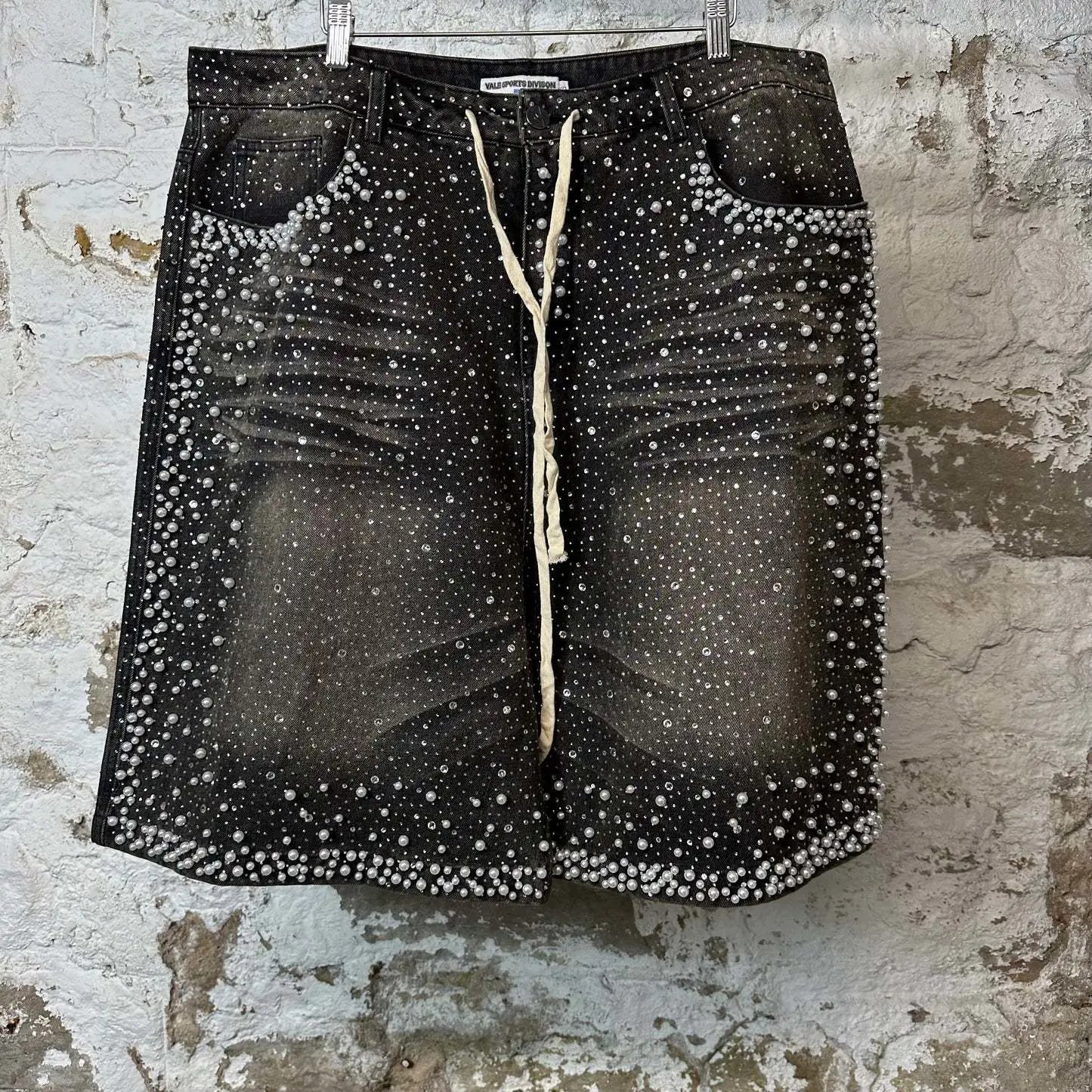 Streetwear Rhinestone Pearl Embellished Denim Shorts Men Heavyweight Distressed Five-Inch Jeans