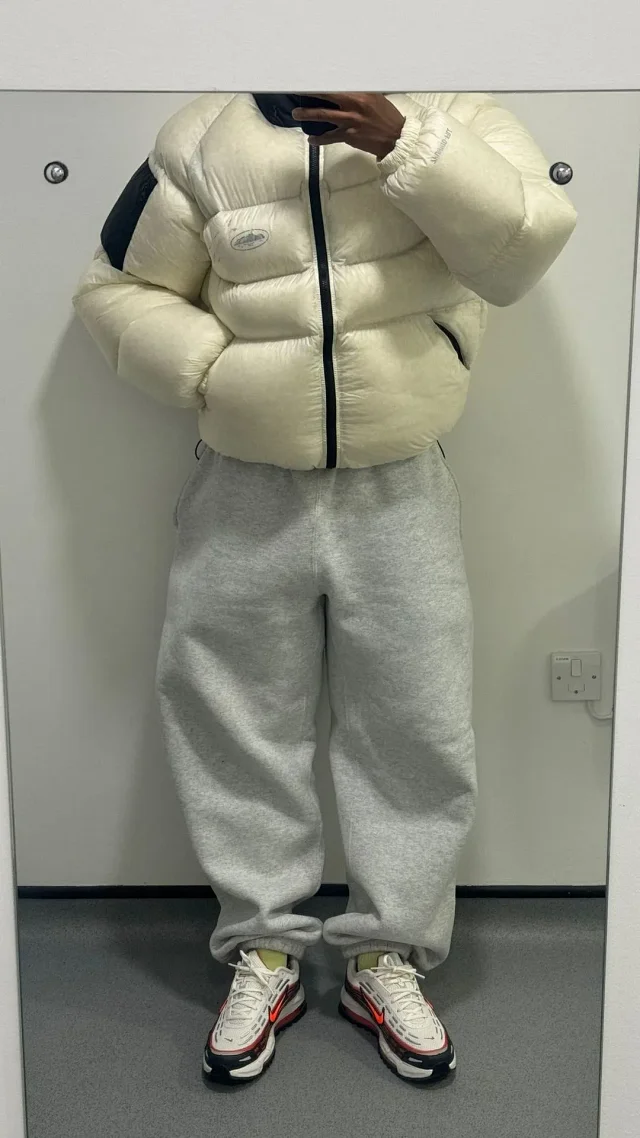 Corteiz Down Jackets Hooded quilted puffer product detail image 10