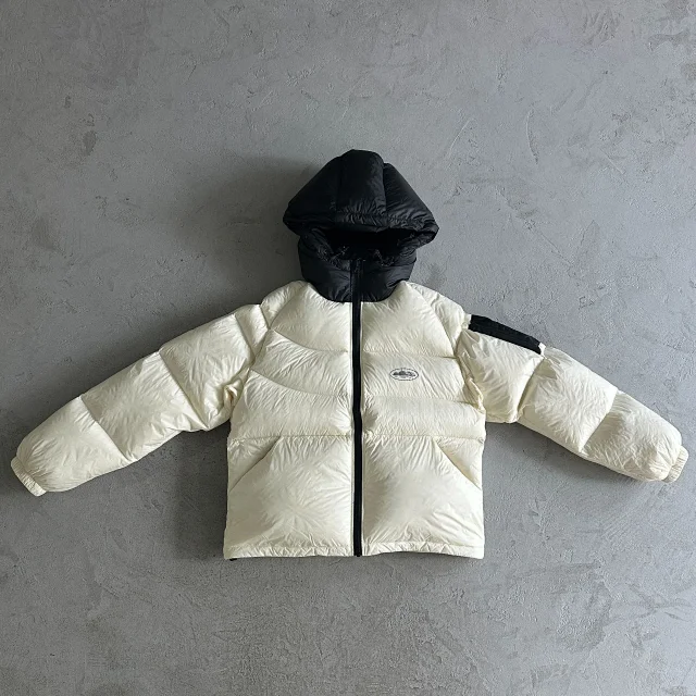 Corteiz Down Jackets Hooded quilted puffer product detail image 11