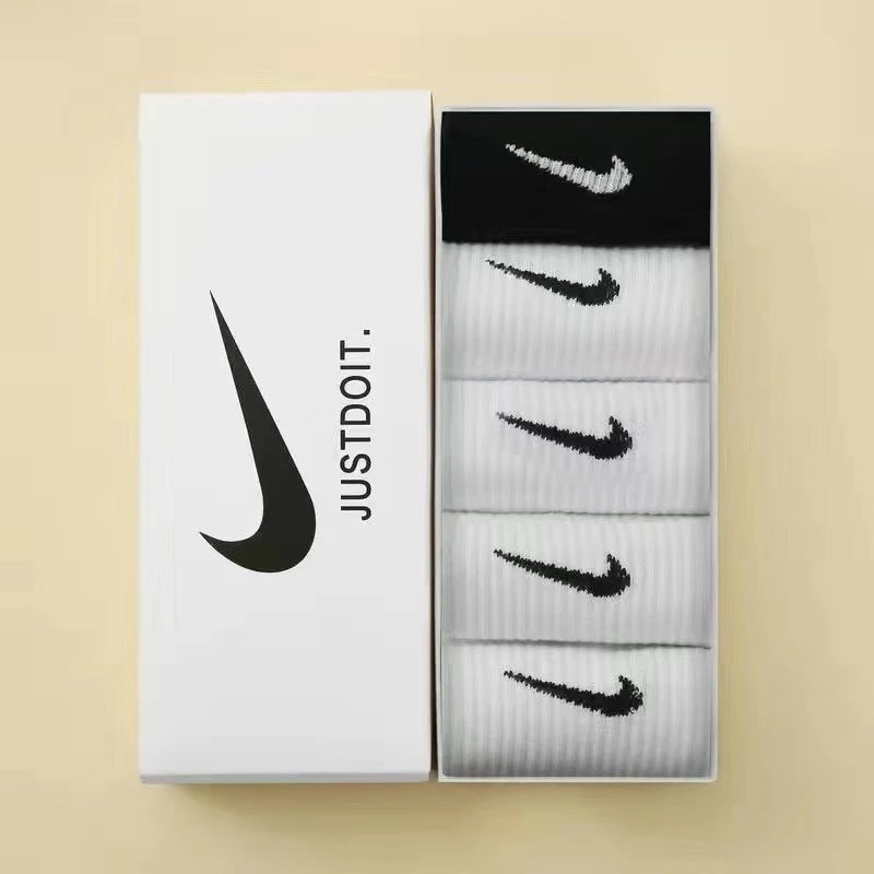 5 pairs [White+White+White+White+Black]