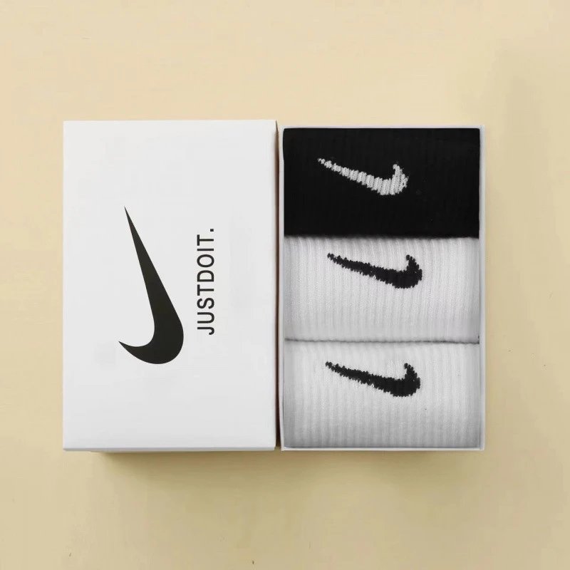 3 pairs [white+white+black]